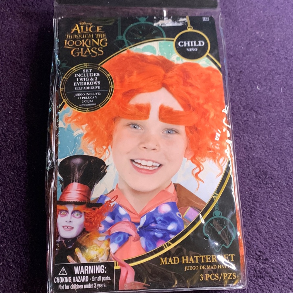 Alice Through the Looking Glass Mad Hatter Set